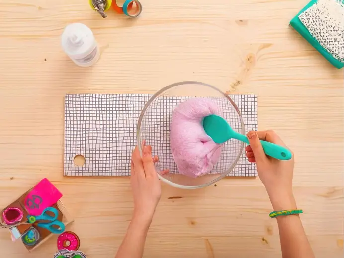 Fluffy Slime - UHU incolla tutto, su tutto - UHU